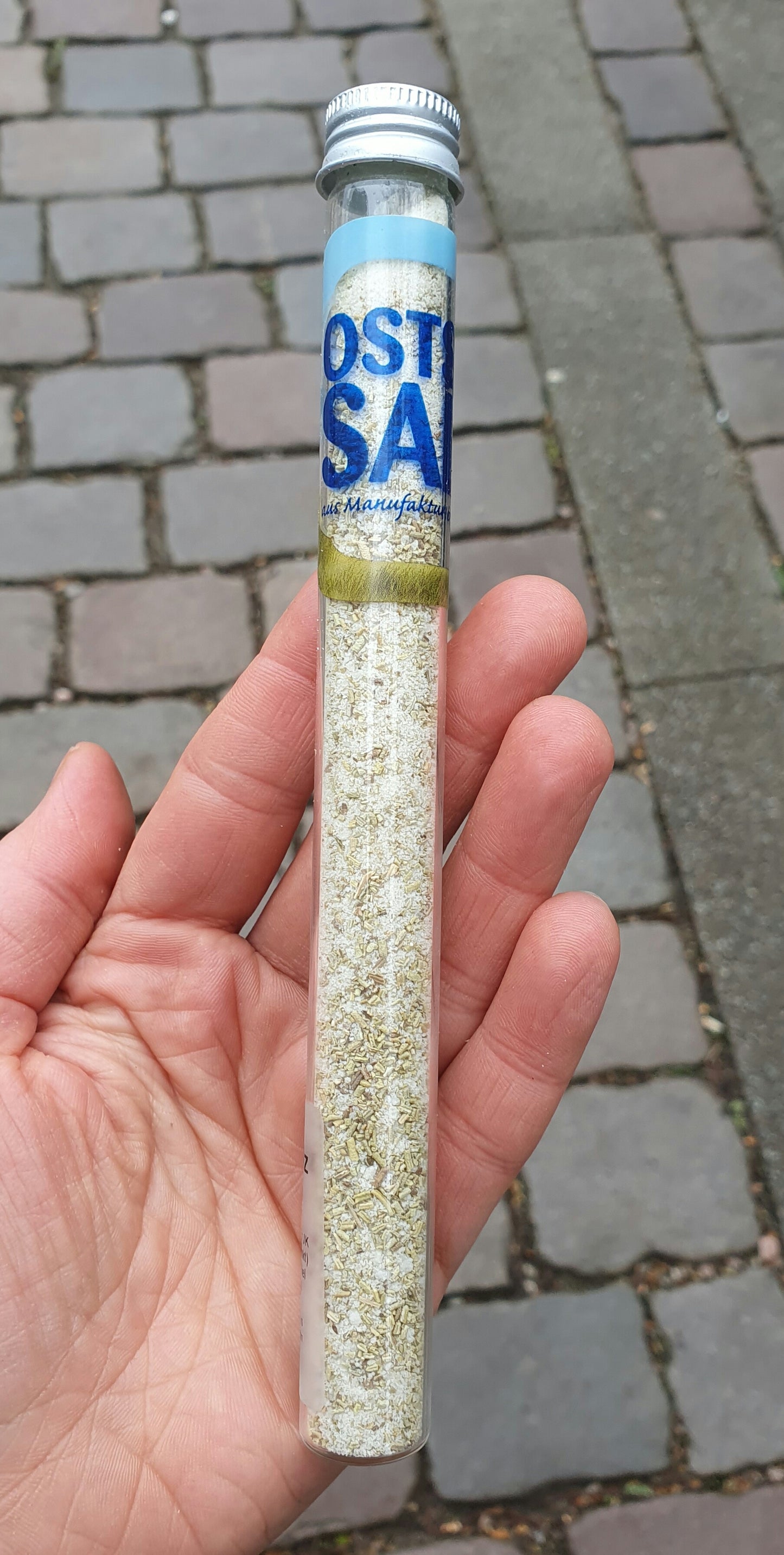 Ostseesalz im Reagenzglas ROSMARIN (25g)